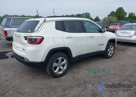2018 Jeep Compass Latitude 4X4 из США, поврежденный, VIN 3C4NJDBB4JT206239